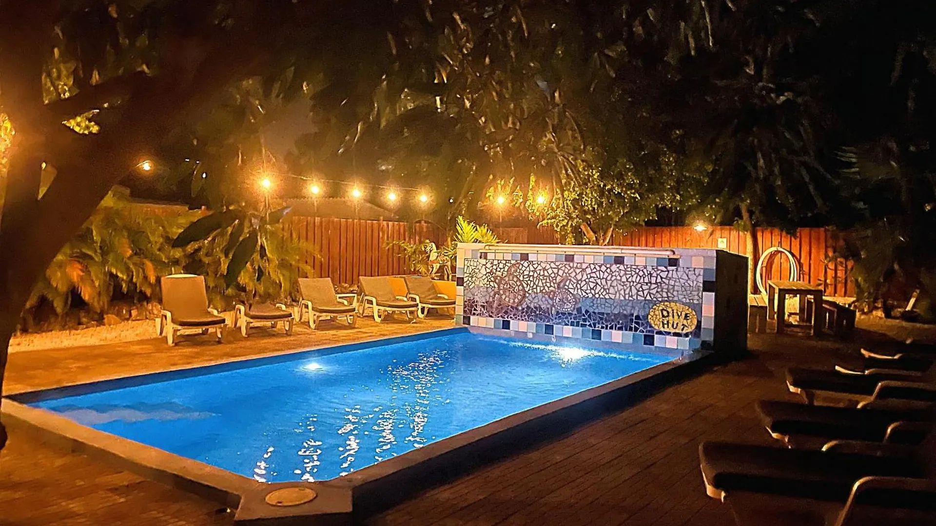 The Dive Hut - Boutique Apartments Kralendijk